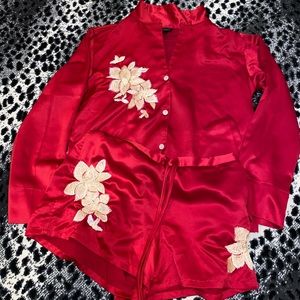 Natori floral embroidered short pajama set